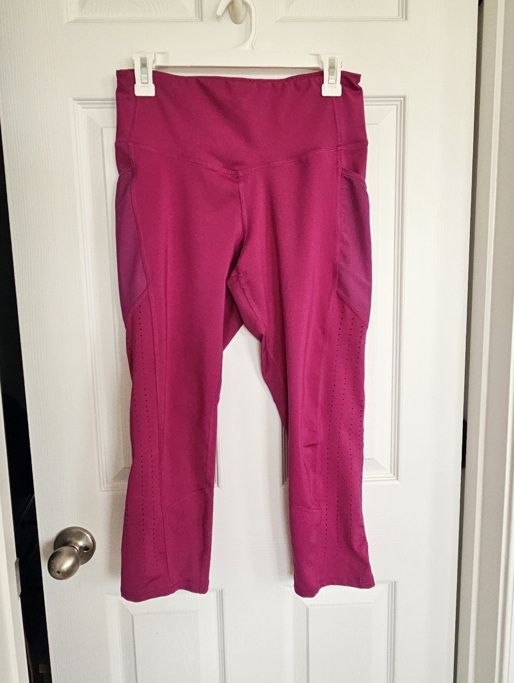 Champion women's fuschia classic workout leggings